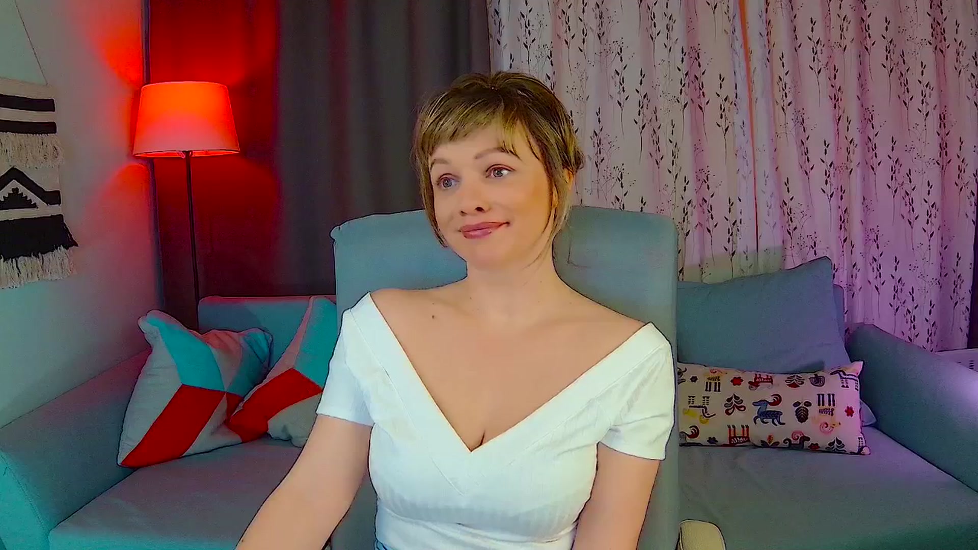 Gallery image thumbnail from SweetDazzle's myfreecams stream on, 03/19/2026, 08:07 image 17 of 20