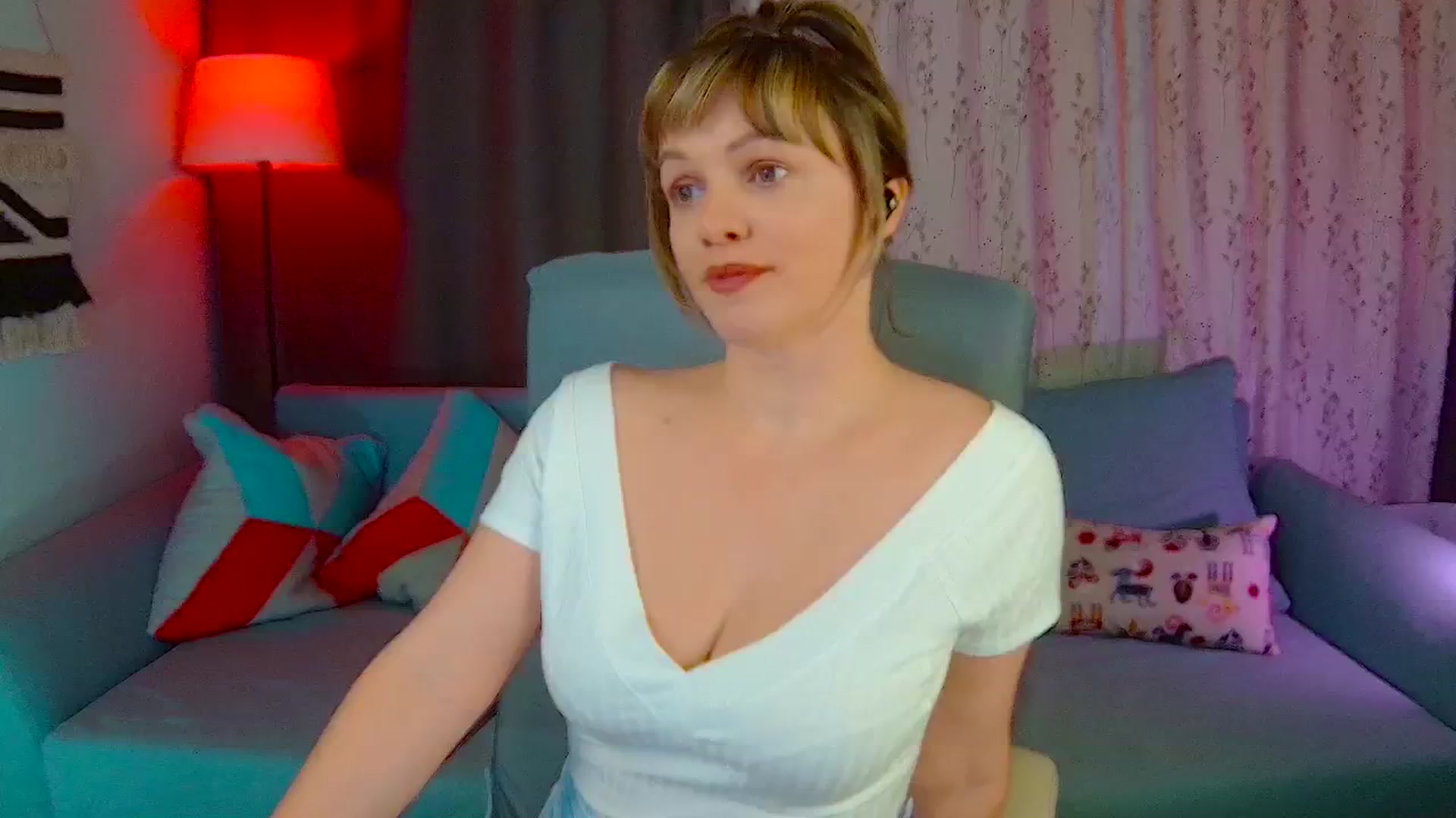 Gallery image thumbnail from SweetDazzle's myfreecams stream on, 03/19/2026, 14:55 image 5 of 20