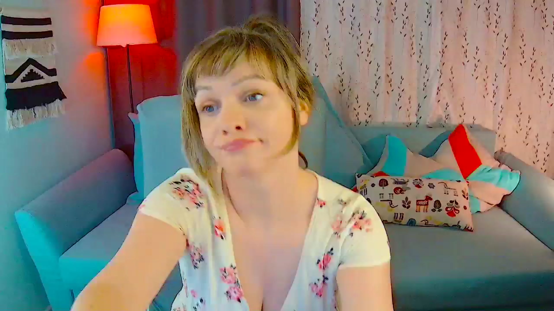 Gallery image thumbnail from SweetDazzle's myfreecams stream on, 04/30/2026, 14:22 image 13 of 20