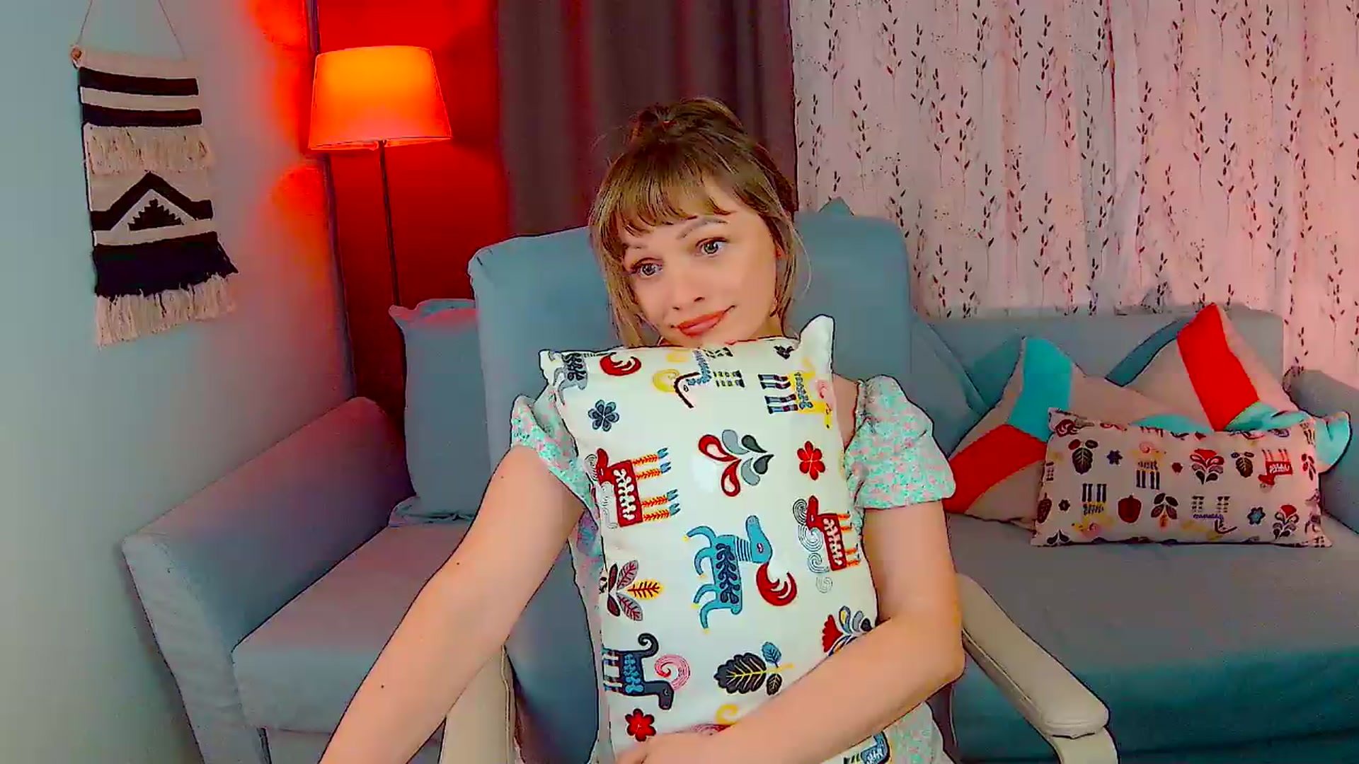 Gallery image thumbnail from SweetDazzle's myfreecams stream on, 05/18/2026, 08:38 image 18 of 20
