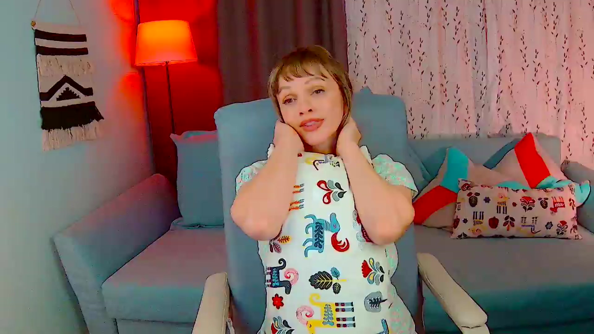 Gallery image thumbnail from SweetDazzle's myfreecams stream on, 05/18/2026, 08:38 image 17 of 20