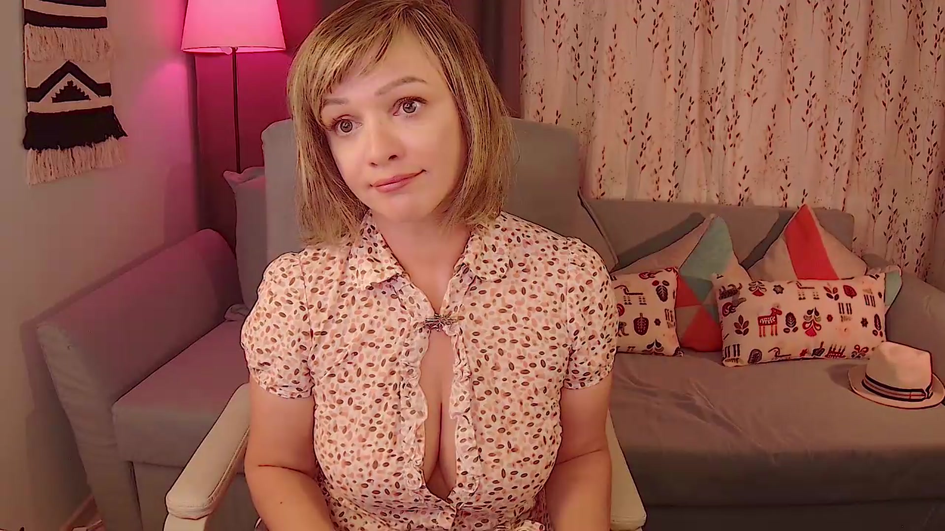 Gallery image thumbnail from SweetDazzle's myfreecams stream on, 07/15/2026, 09:41 image 2 of 20