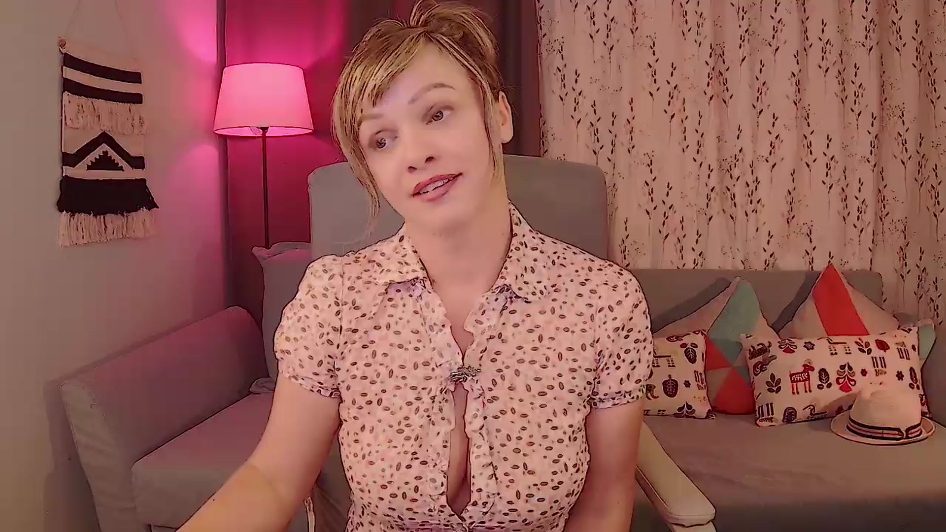 Gallery image thumbnail from SweetDazzle's myfreecams stream on, 07/15/2026, 12:24 image 14 of 20