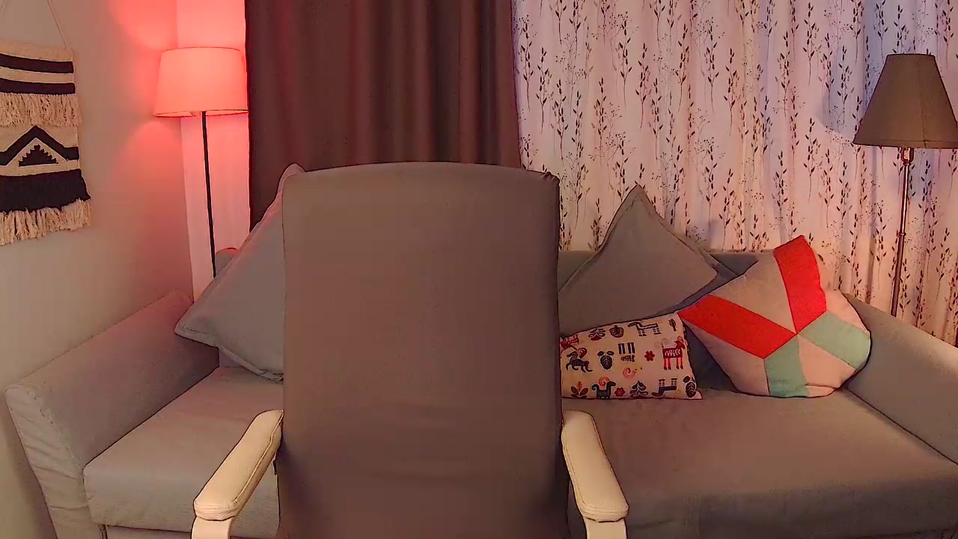Gallery image thumbnail from SweetDazzle's myfreecams stream on, 08/06/2026, 16:17 image 20 of 20