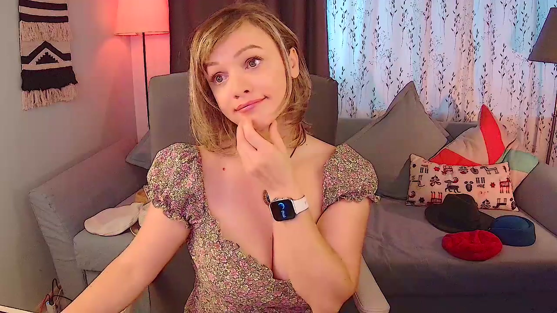 Gallery image thumbnail from SweetDazzle's myfreecams stream on, 08/11/2026, 07:07 image 3 of 20