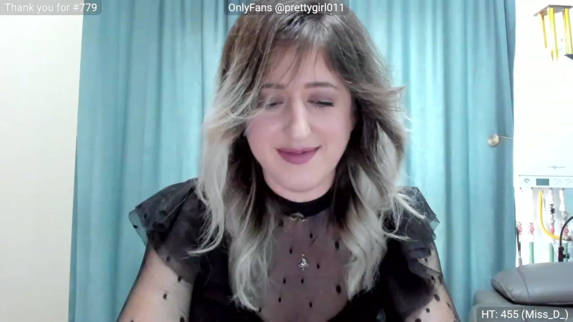 Gallery image thumbnail from SweetDelia_'s myfreecams stream on, 11/18/2022, 14:04 image 5 of 20