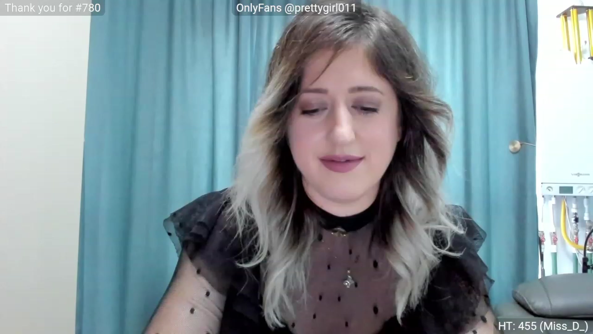 Gallery image thumbnail from SweetDelia_'s myfreecams stream on, 11/18/2022, 14:04 image 9 of 20