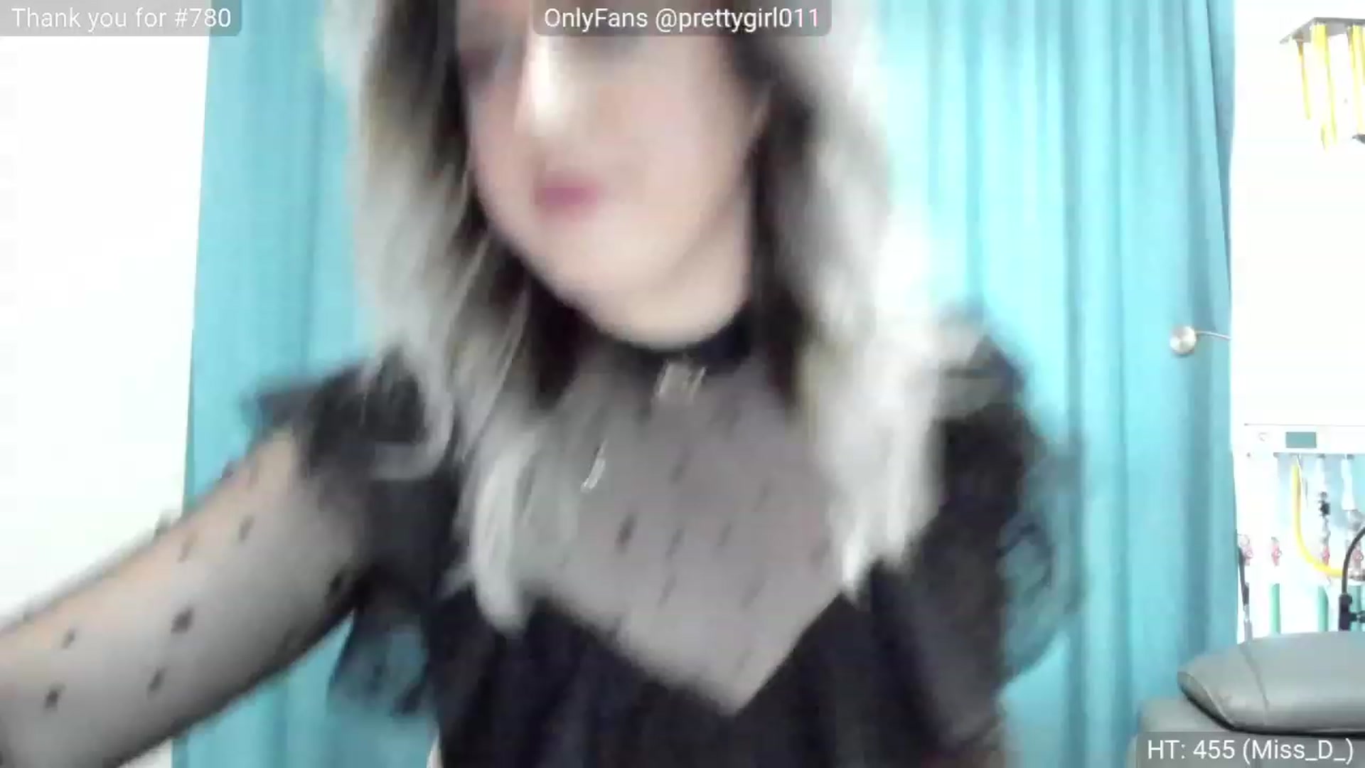 Gallery image thumbnail from SweetDelia_'s myfreecams stream on, 11/18/2022, 14:04 image 8 of 20