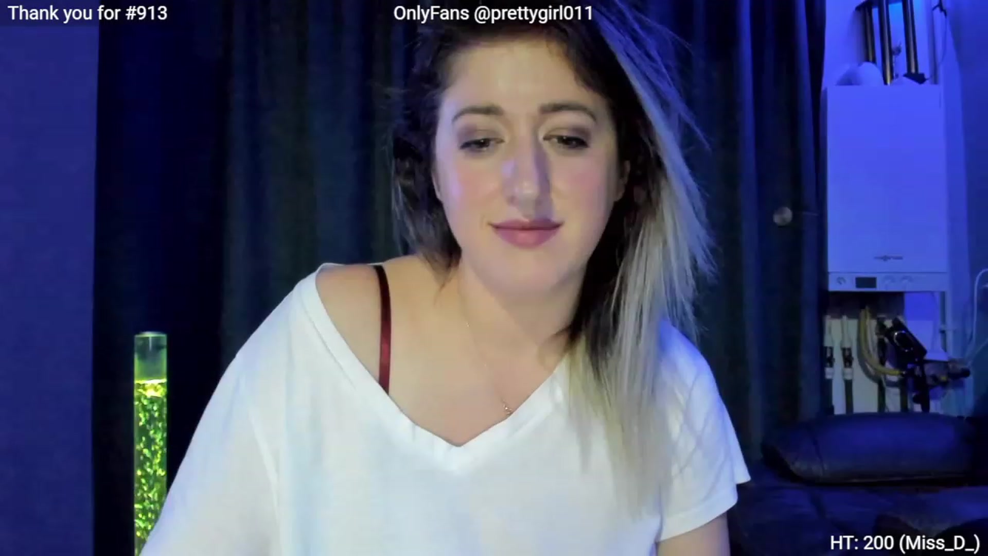 Gallery image thumbnail from SweetDelia_'s myfreecams stream on, 11/23/2022, 20:38 image 15 of 20