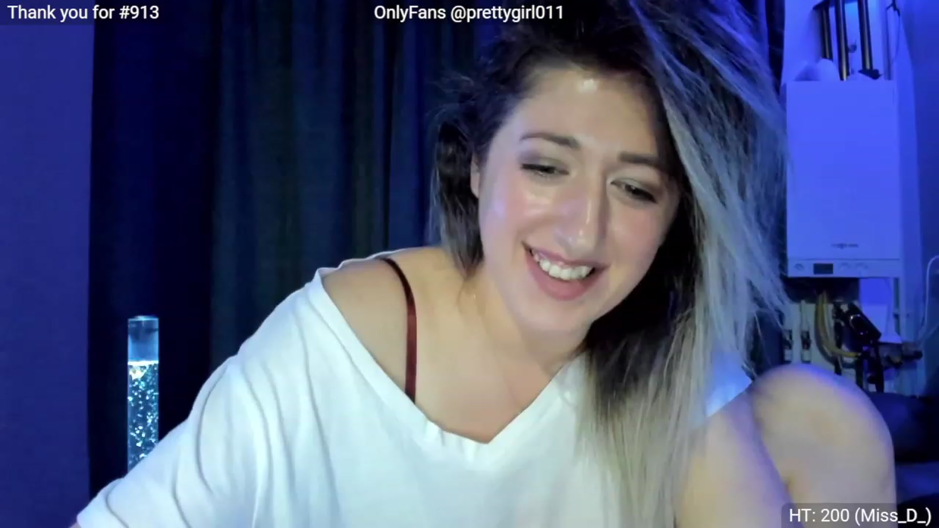Gallery image thumbnail from SweetDelia_'s myfreecams stream on, 11/23/2022, 20:38 image 19 of 20