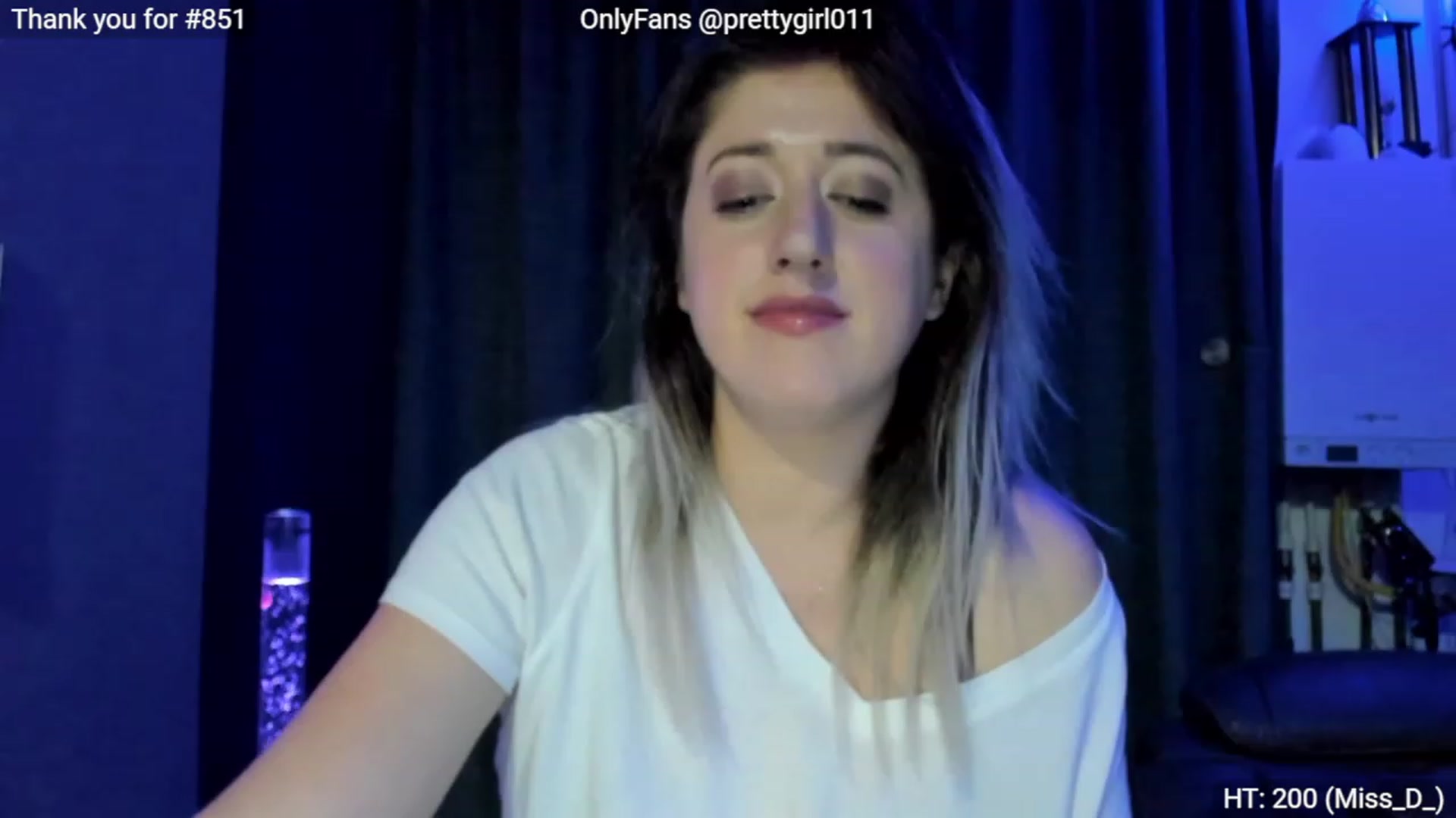 Gallery image thumbnail from SweetDelia_'s myfreecams stream on, 11/23/2022, 23:36 image 10 of 20
