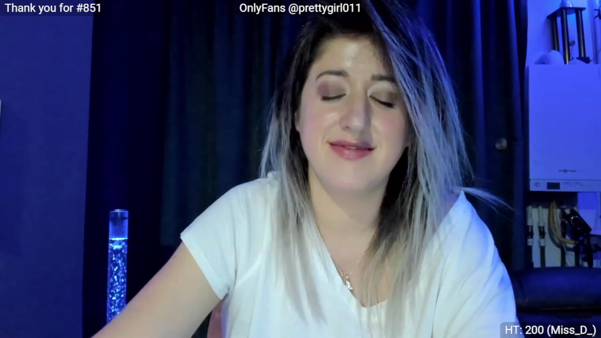 Gallery image thumbnail from SweetDelia_'s myfreecams stream on, 11/23/2022, 23:36 image 6 of 20