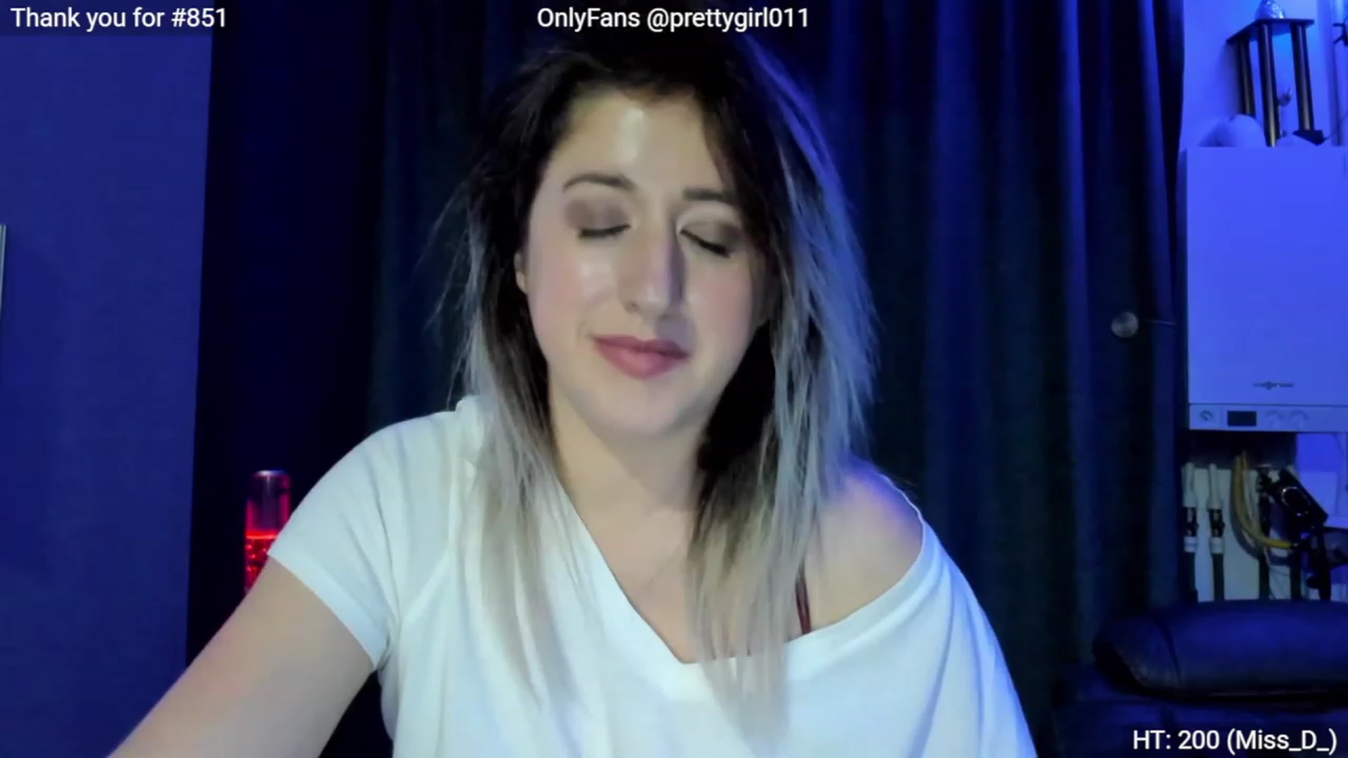 Gallery image thumbnail from SweetDelia_'s myfreecams stream on, 11/23/2022, 23:36 image 16 of 20