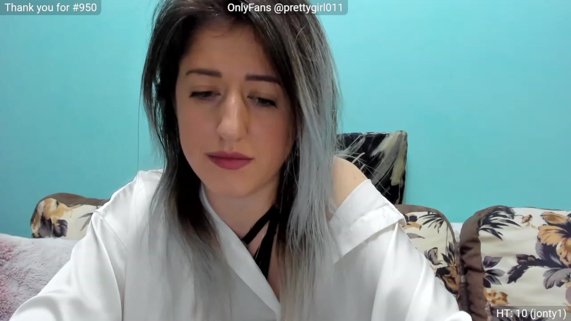 Gallery image thumbnail from SweetDelia_'s myfreecams stream on, 11/28/2022, 18:43 image 17 of 20