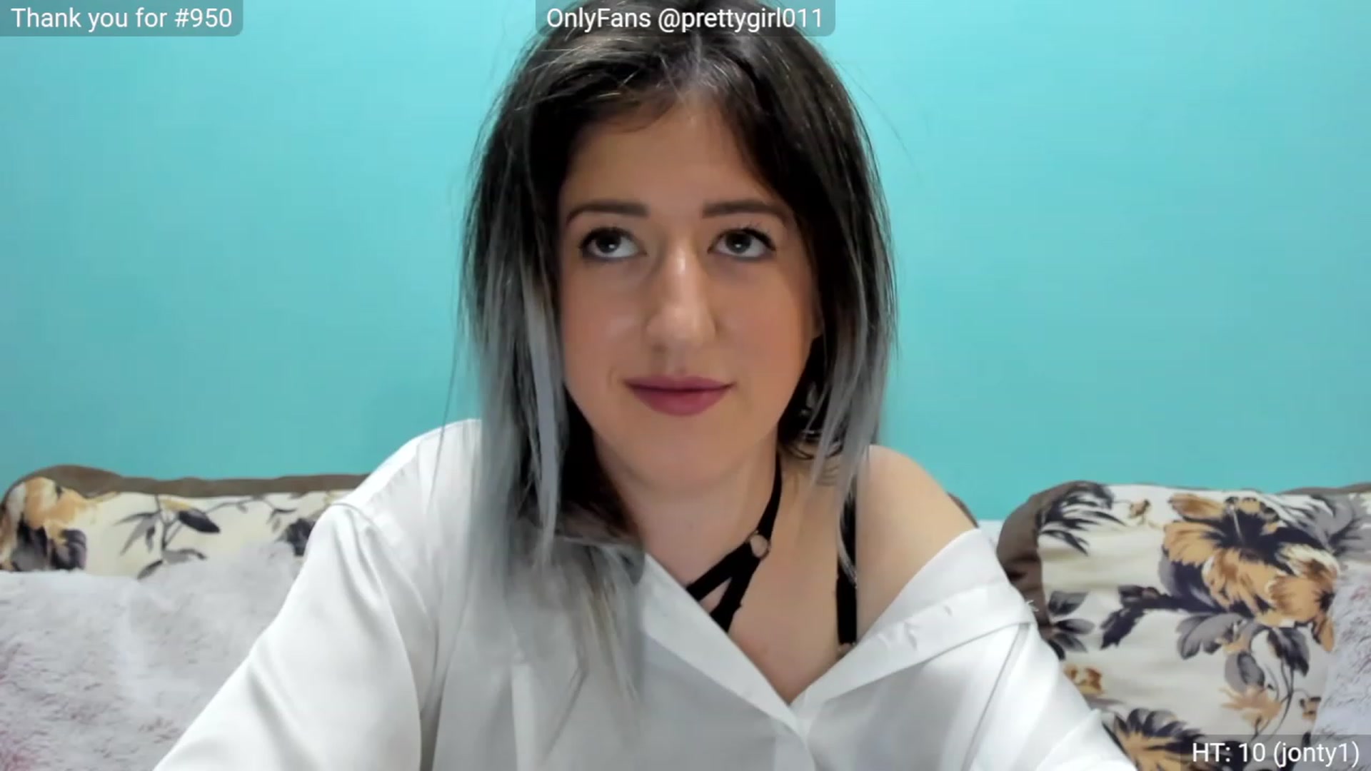 Gallery image thumbnail from SweetDelia_'s myfreecams stream on, 11/28/2022, 18:43 image 6 of 20