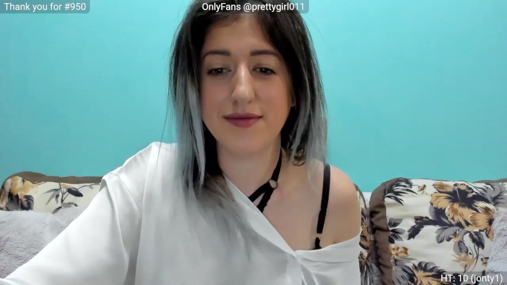 Gallery image thumbnail from SweetDelia_'s myfreecams stream on, 11/28/2022, 18:43 image 7 of 20