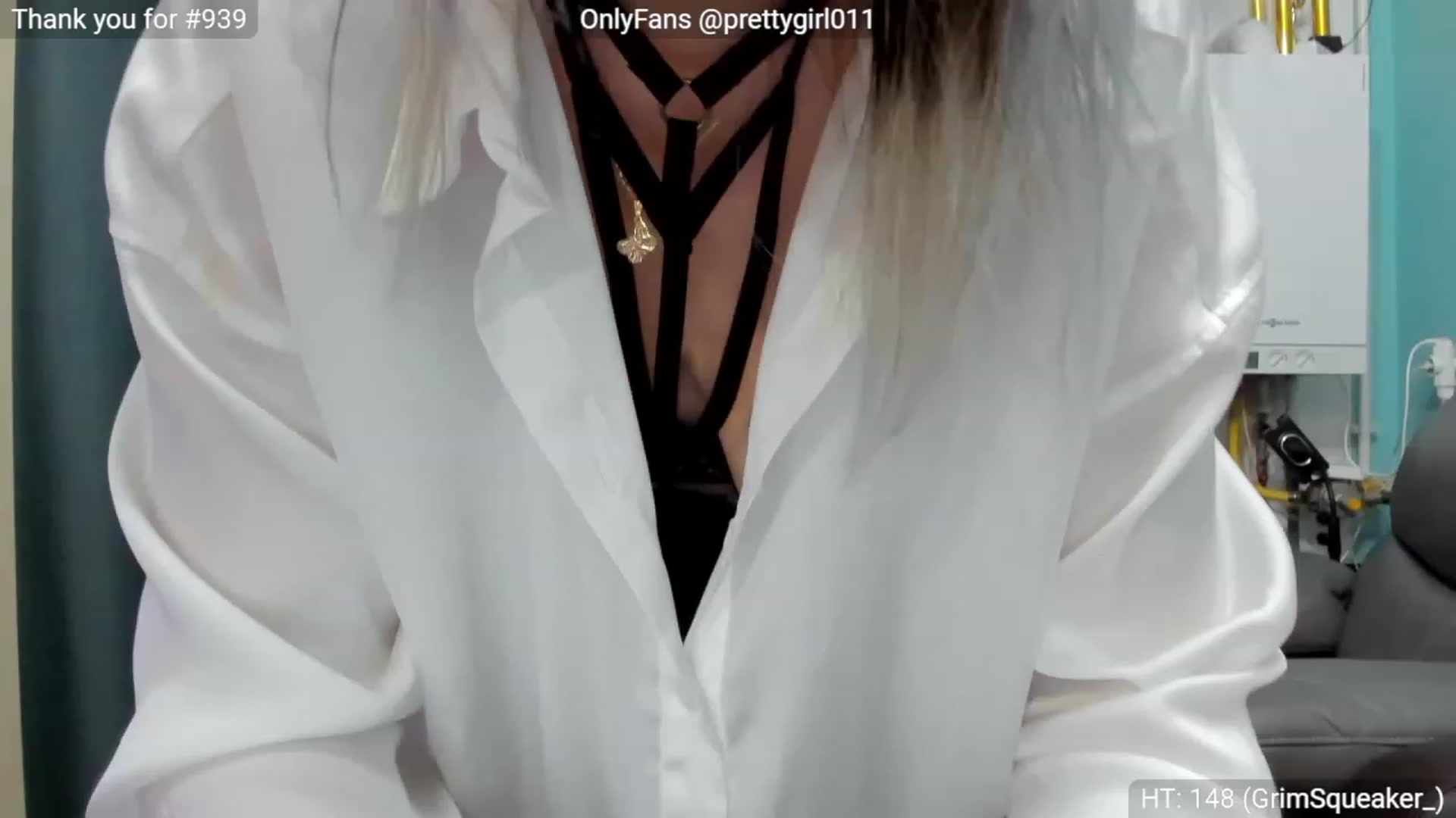 Gallery image thumbnail from SweetDelia_'s myfreecams stream on, 11/28/2022, 20:38 image 16 of 20