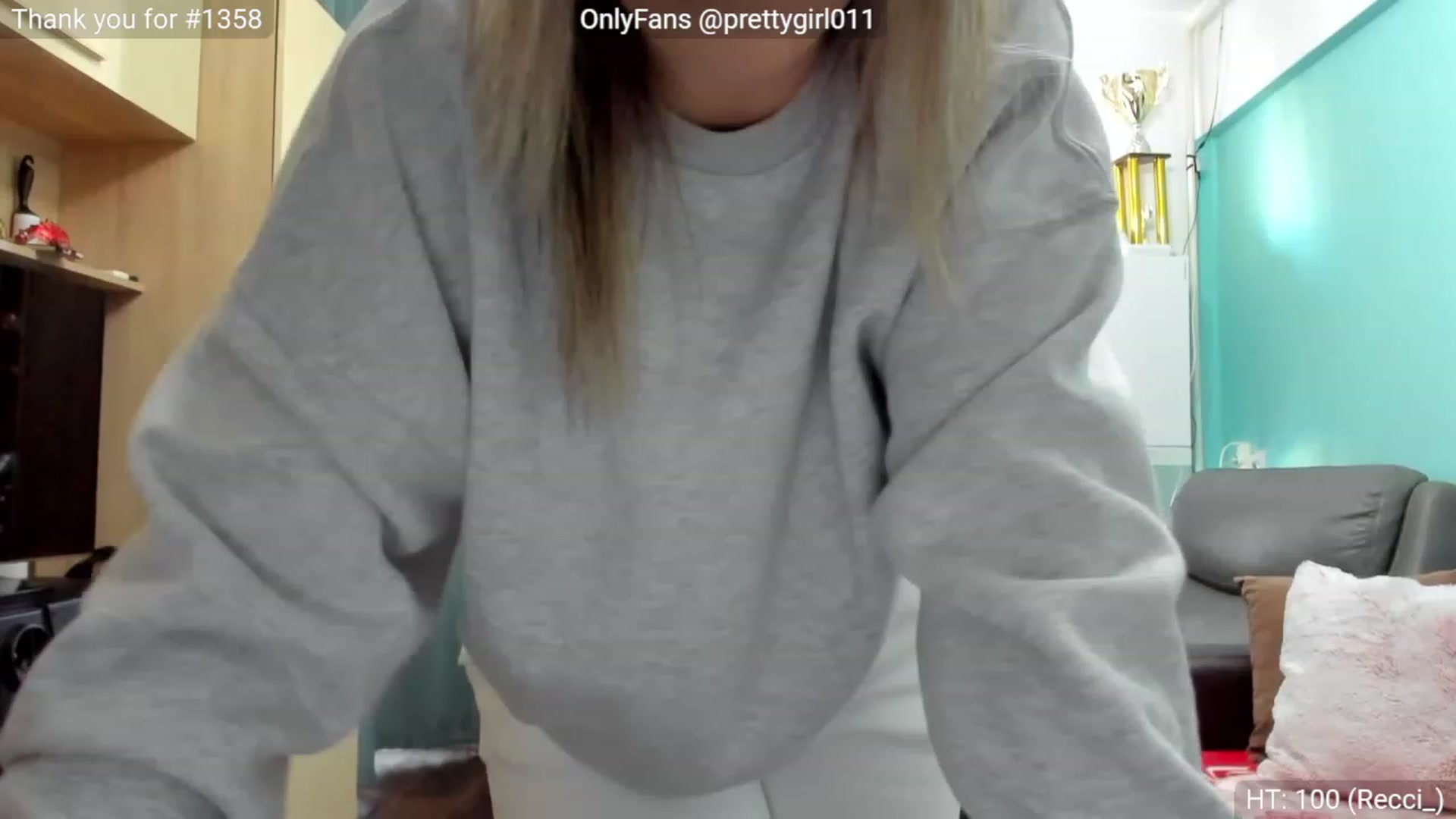 Gallery image thumbnail from SweetDelia_'s myfreecams stream on, 12/27/2022, 12:55 image 7 of 20