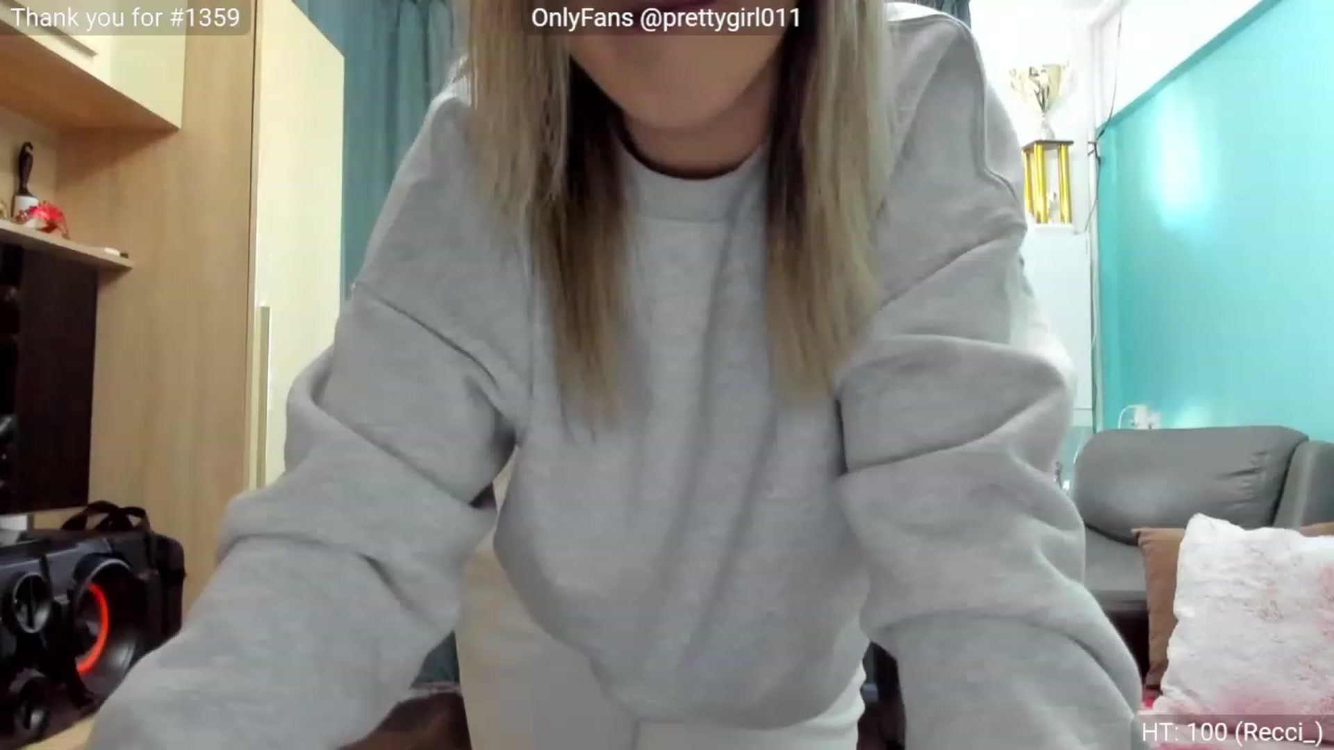 Gallery image thumbnail from SweetDelia_'s myfreecams stream on, 12/27/2022, 12:55 image 2 of 20