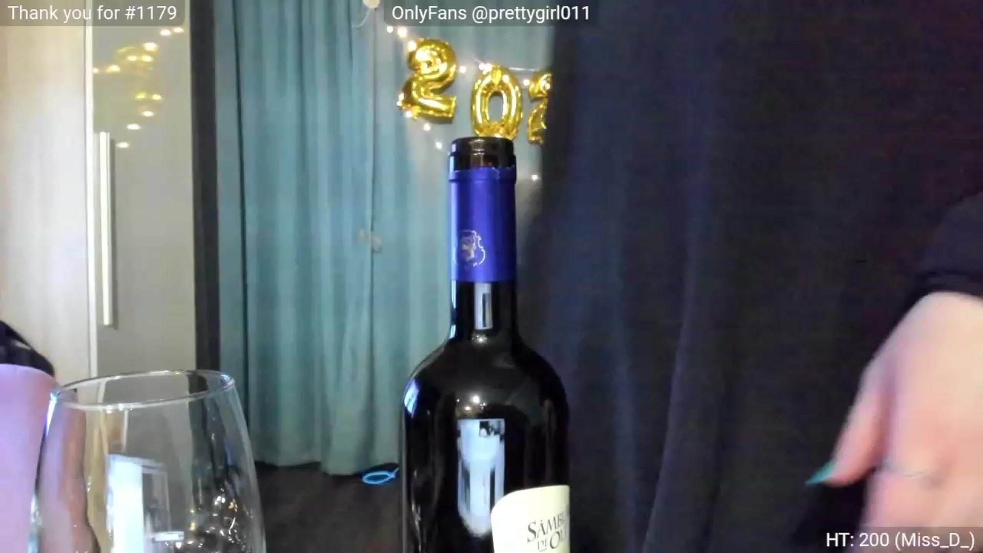 Gallery image thumbnail from SweetDelia_'s myfreecams stream on, 12/31/2022, 23:08 image 9 of 20