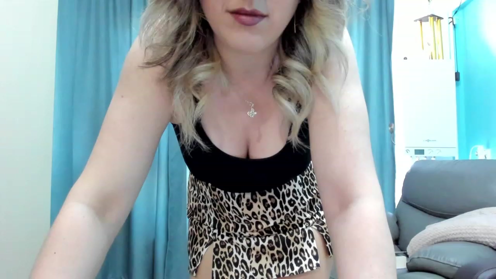 Gallery image thumbnail from SweetDelia_'s myfreecams stream on, 02/19/2023, 13:09 image 18 of 20