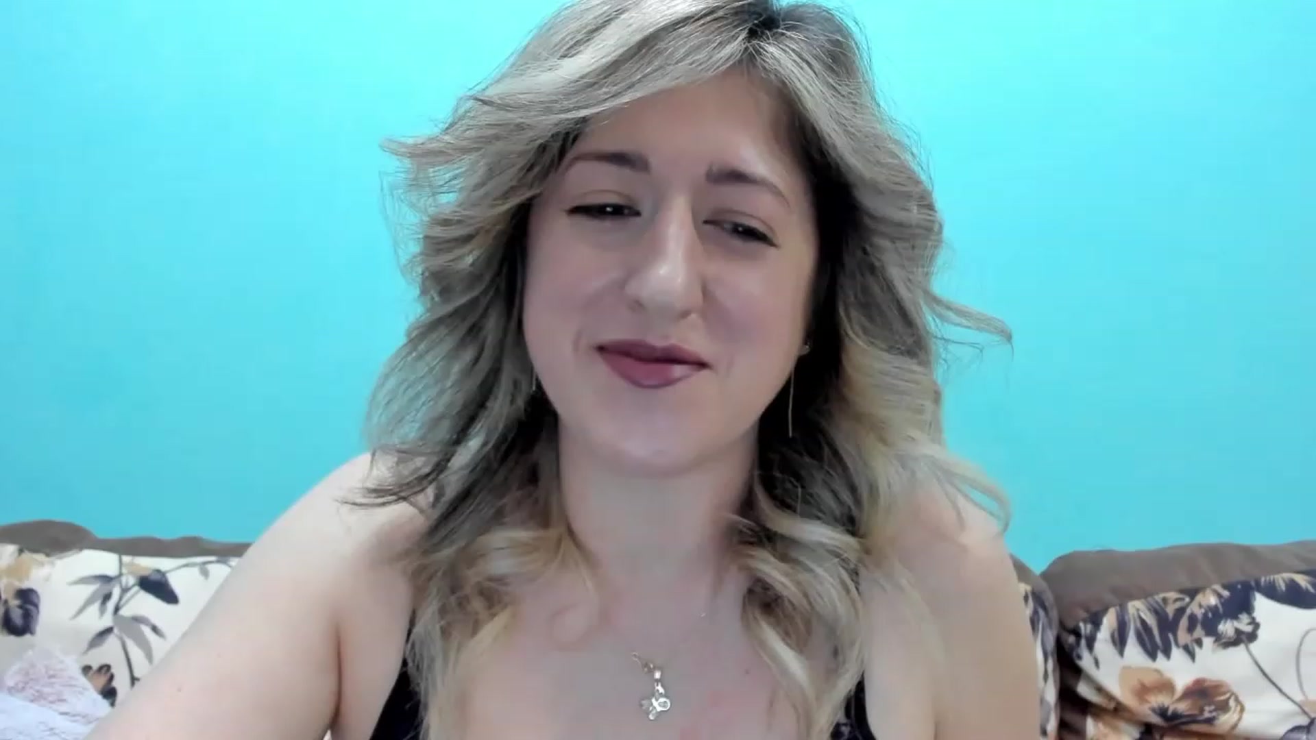Gallery image thumbnail from SweetDelia_'s myfreecams stream on, 02/19/2023, 13:09 image 10 of 20