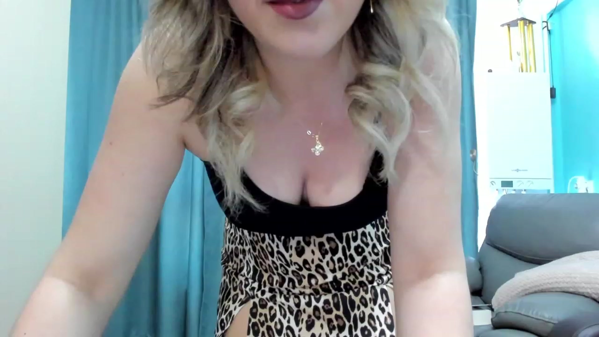 Gallery image thumbnail from SweetDelia_'s myfreecams stream on, 02/19/2023, 13:09 image 19 of 20