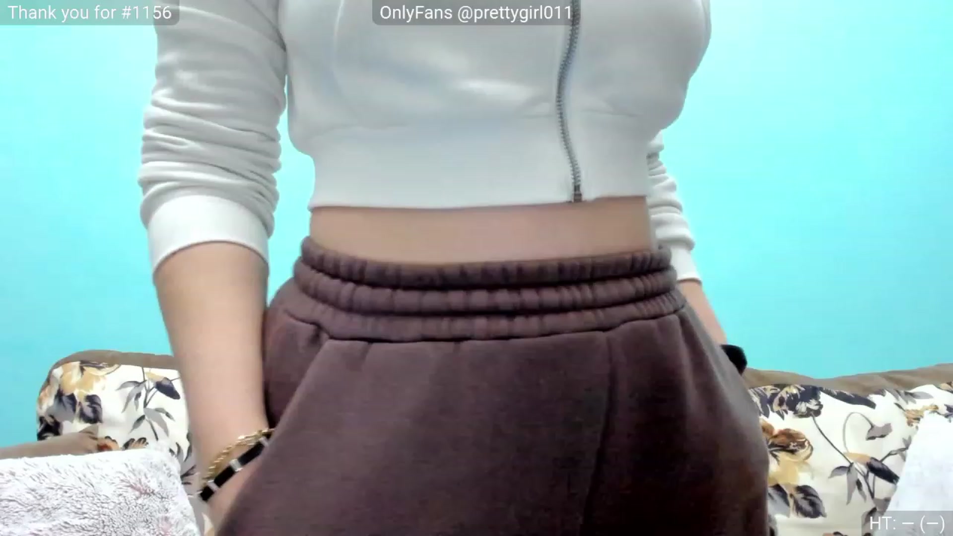 Gallery image thumbnail from SweetDelia_'s myfreecams stream on, 02/27/2023, 11:40 image 8 of 20