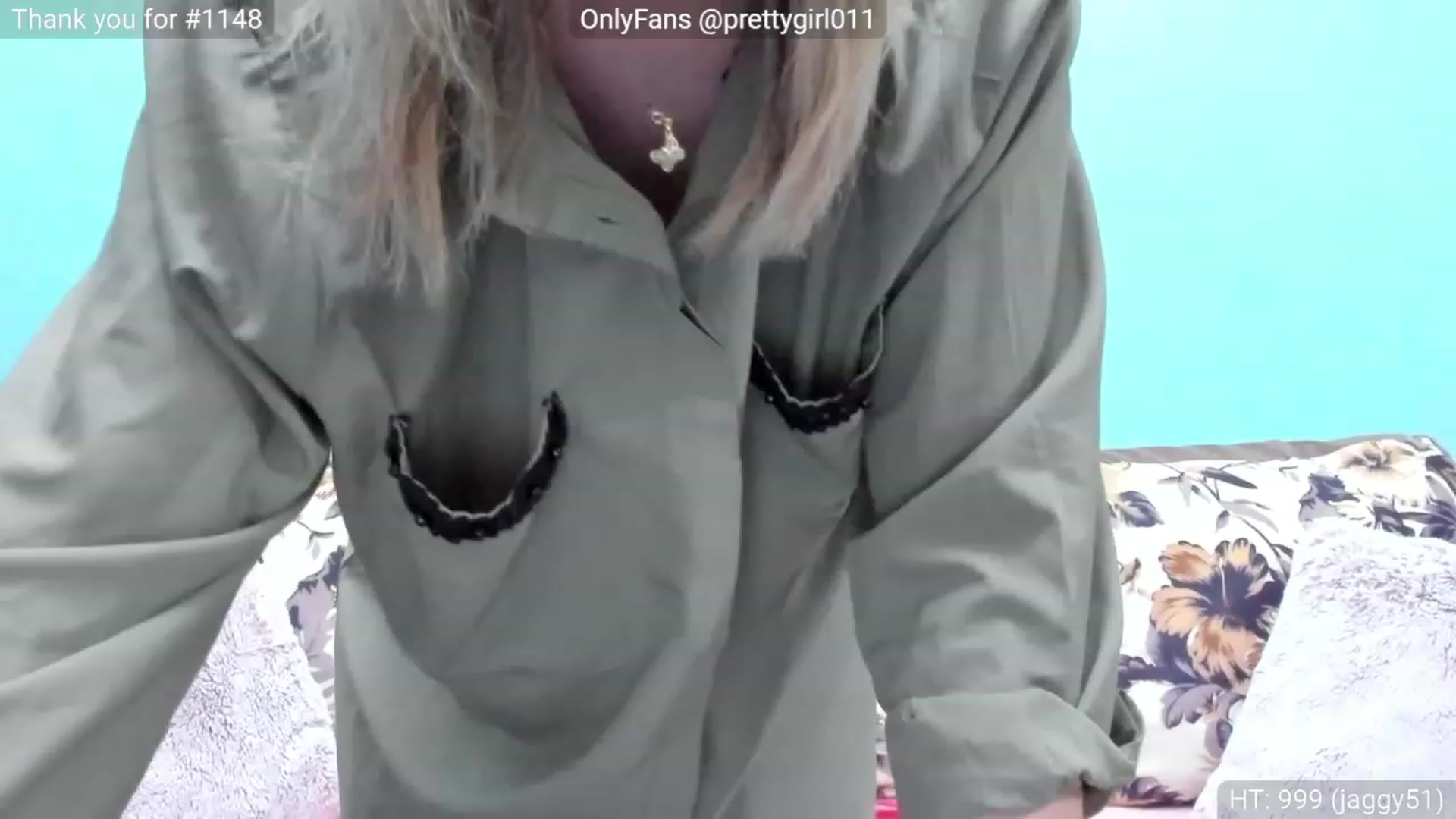 Gallery image thumbnail from SweetDelia_'s myfreecams stream on, 03/28/2023, 12:11 image 1 of 20