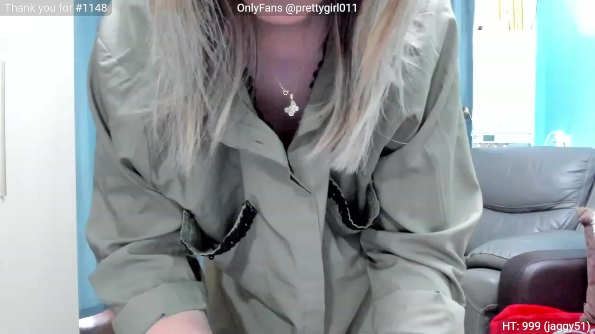 Gallery image thumbnail from SweetDelia_'s myfreecams stream on, 03/28/2023, 12:11 image 6 of 20