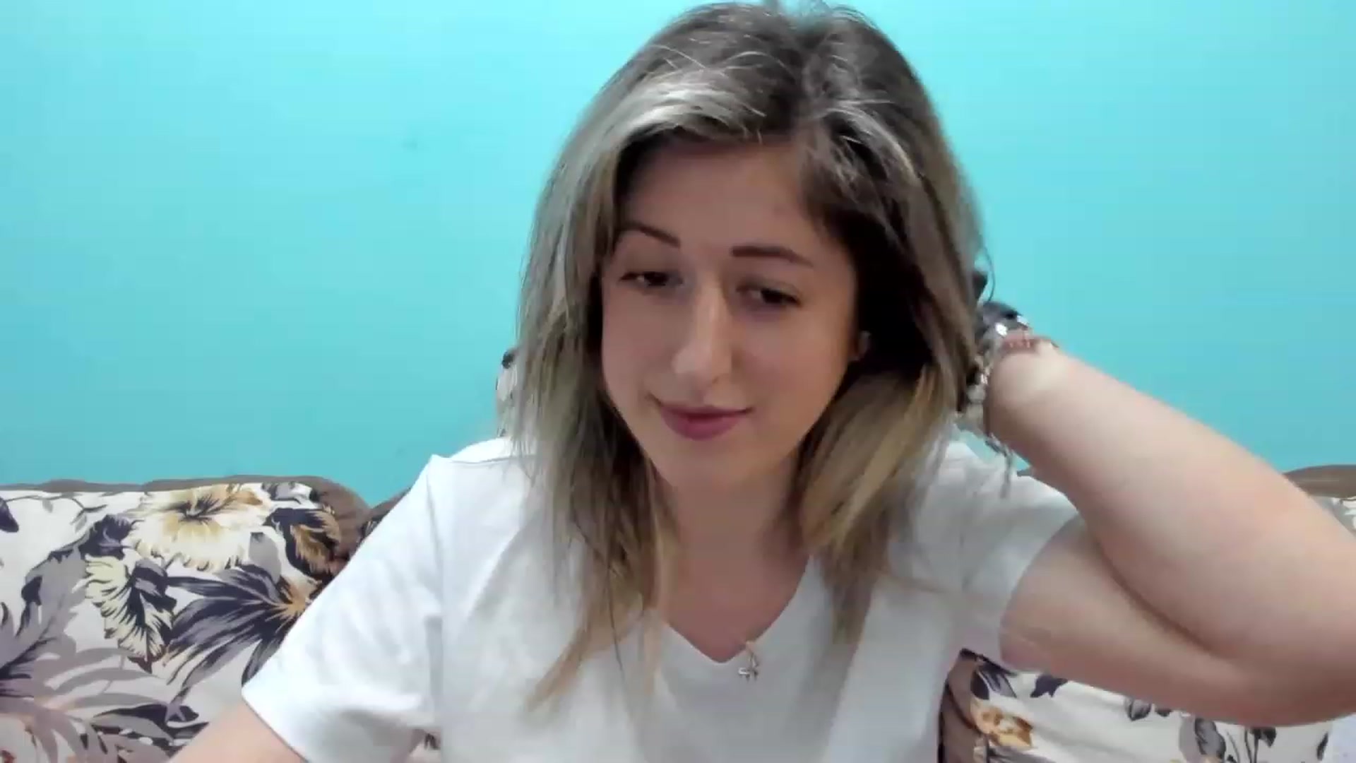 Gallery image thumbnail from SweetDelia_'s myfreecams stream on, 04/03/2023, 11:49 image 8 of 20