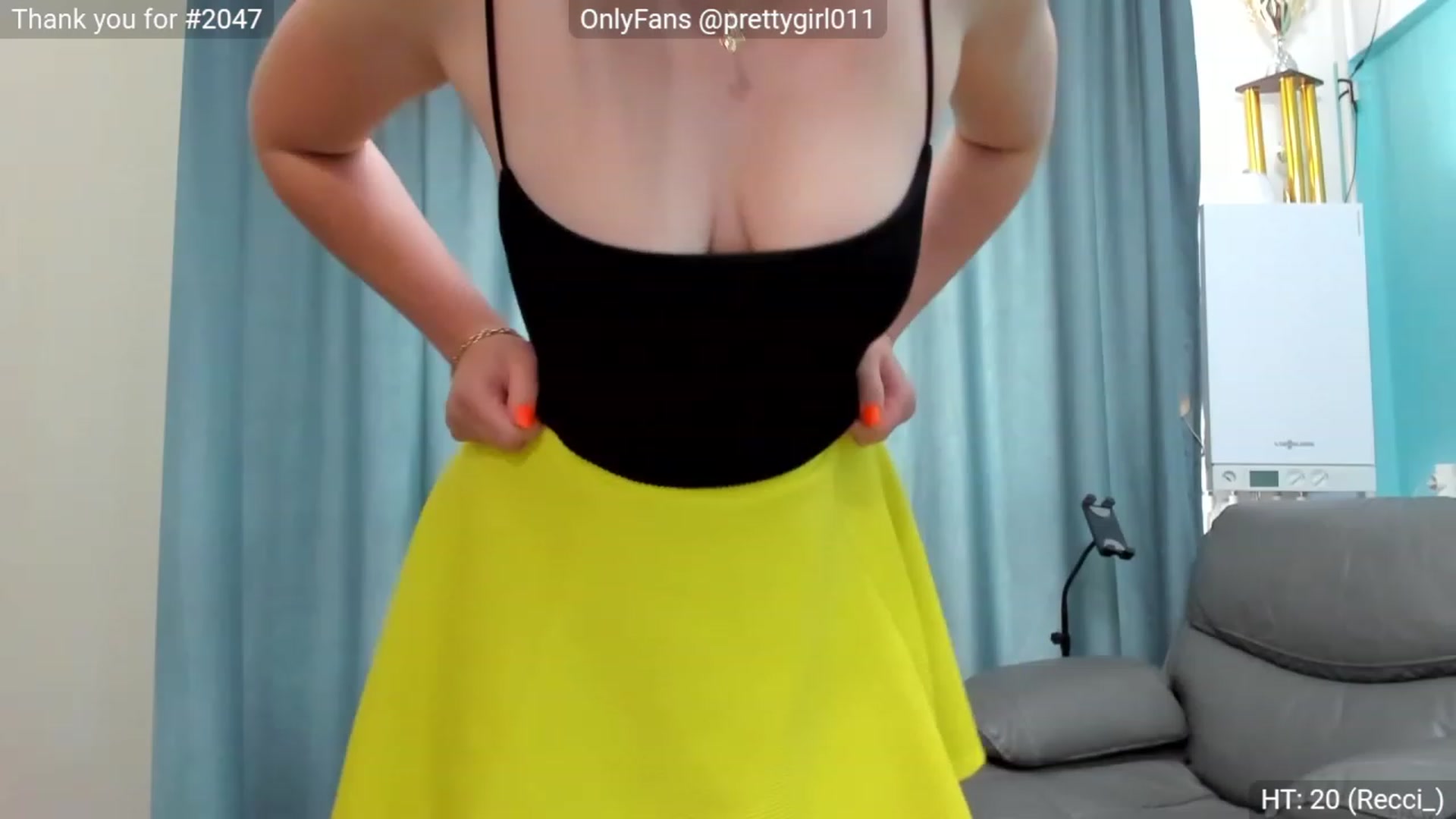 Gallery image thumbnail from SweetDelia_'s myfreecams stream on, 05/17/2023, 11:14 image 13 of 20