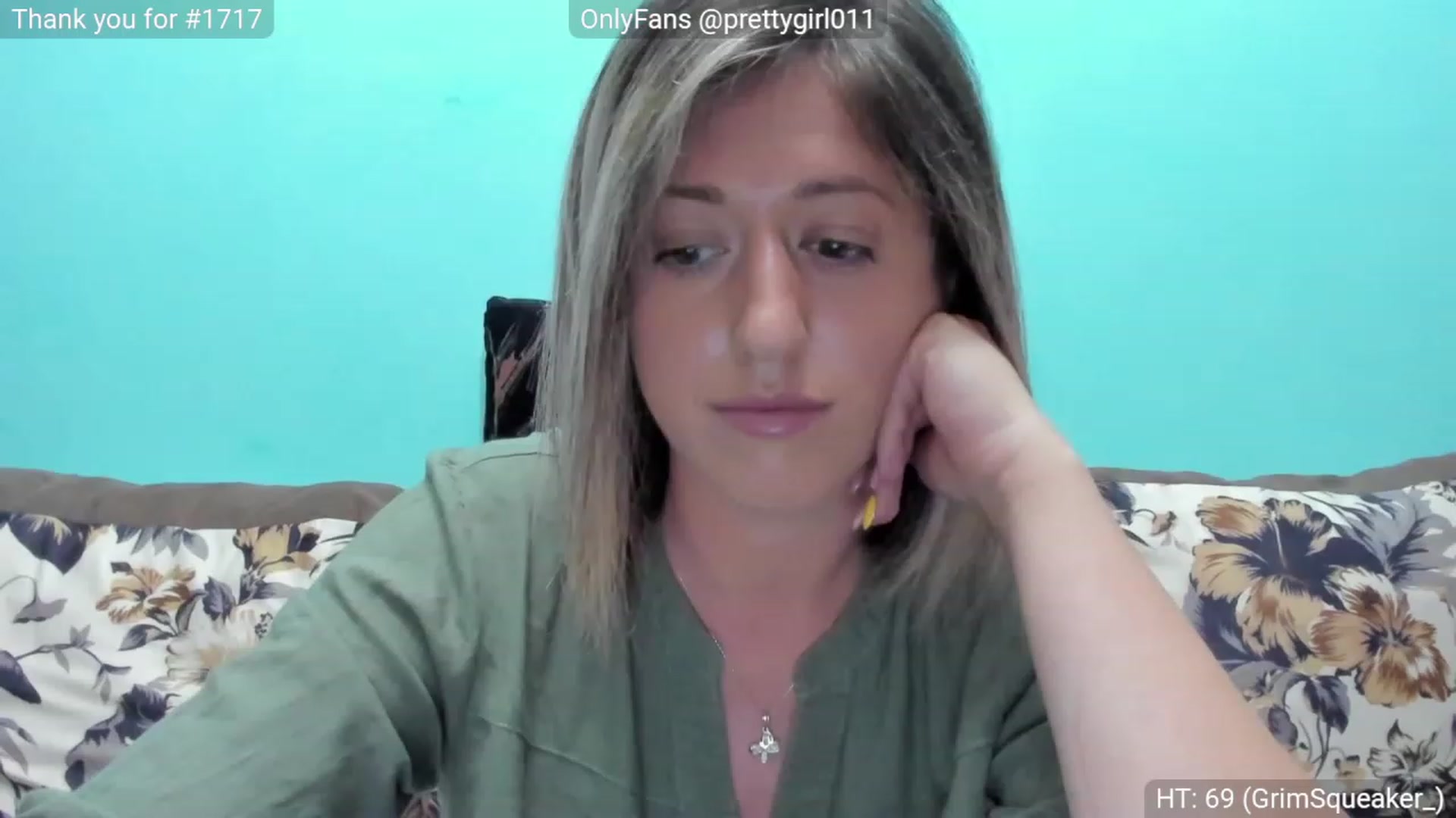 Gallery image thumbnail from SweetDelia_'s myfreecams stream on, 06/19/2023, 16:37 image 12 of 20