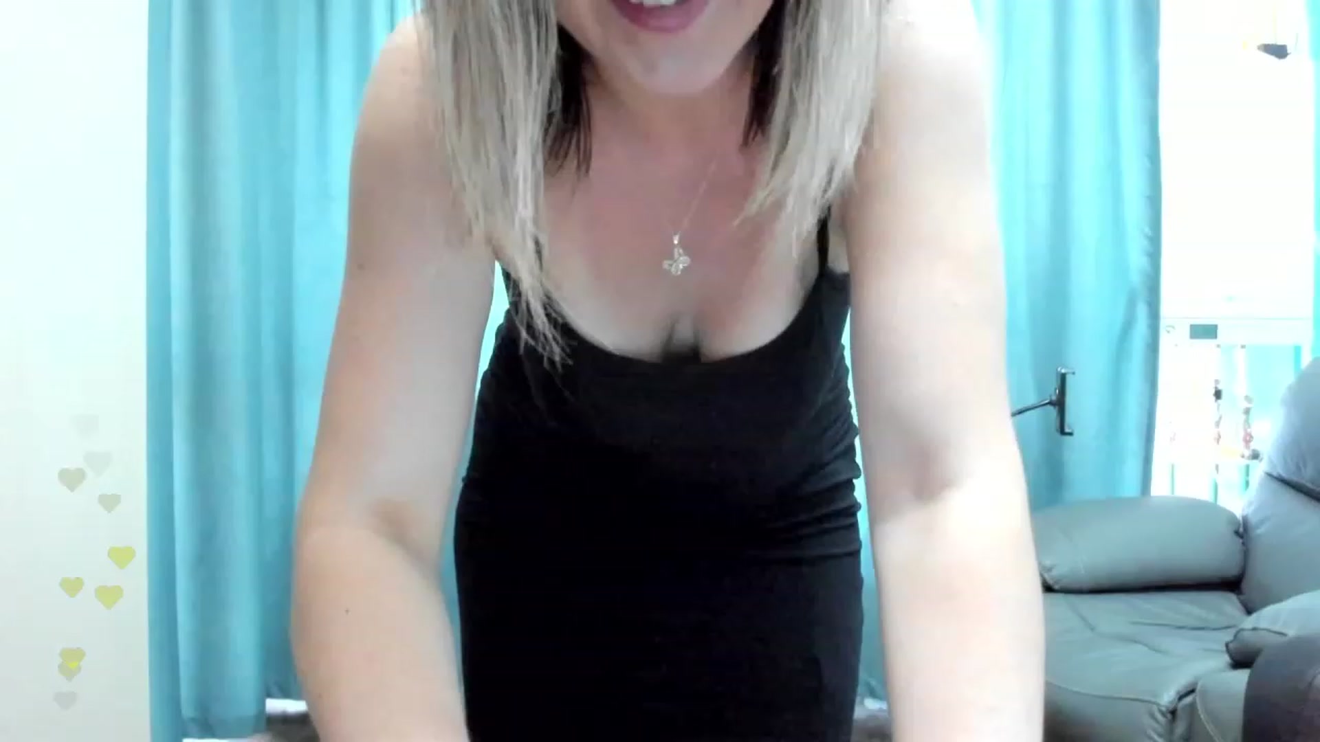 Gallery image thumbnail from SweetDelia_'s myfreecams stream on, 09/15/2023, 10:51 image 4 of 20