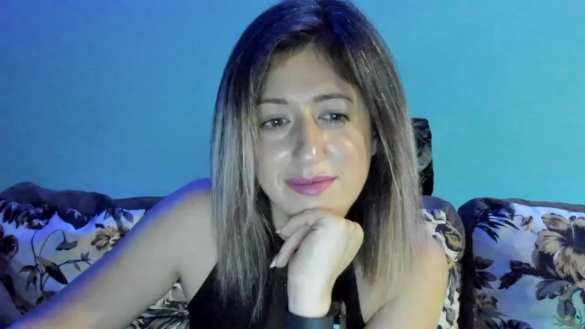 Gallery image thumbnail from SweetDelia_'s myfreecams stream on, 09/16/2023, 23:49 image 7 of 20