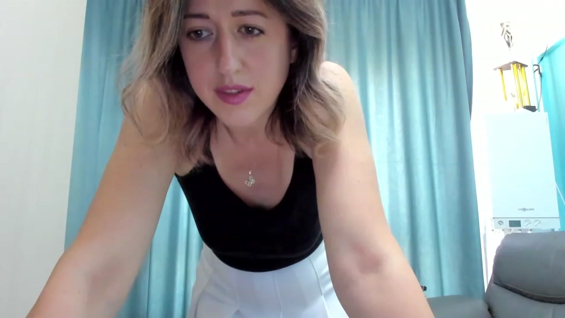 Gallery image thumbnail from SweetDelia_'s myfreecams stream on, 09/18/2023, 10:43 image 16 of 20