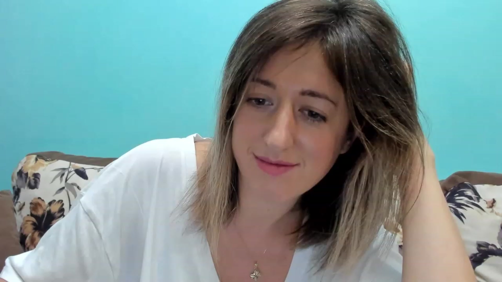 Gallery image thumbnail from SweetDelia_'s myfreecams stream on, 09/25/2023, 10:58 image 18 of 20