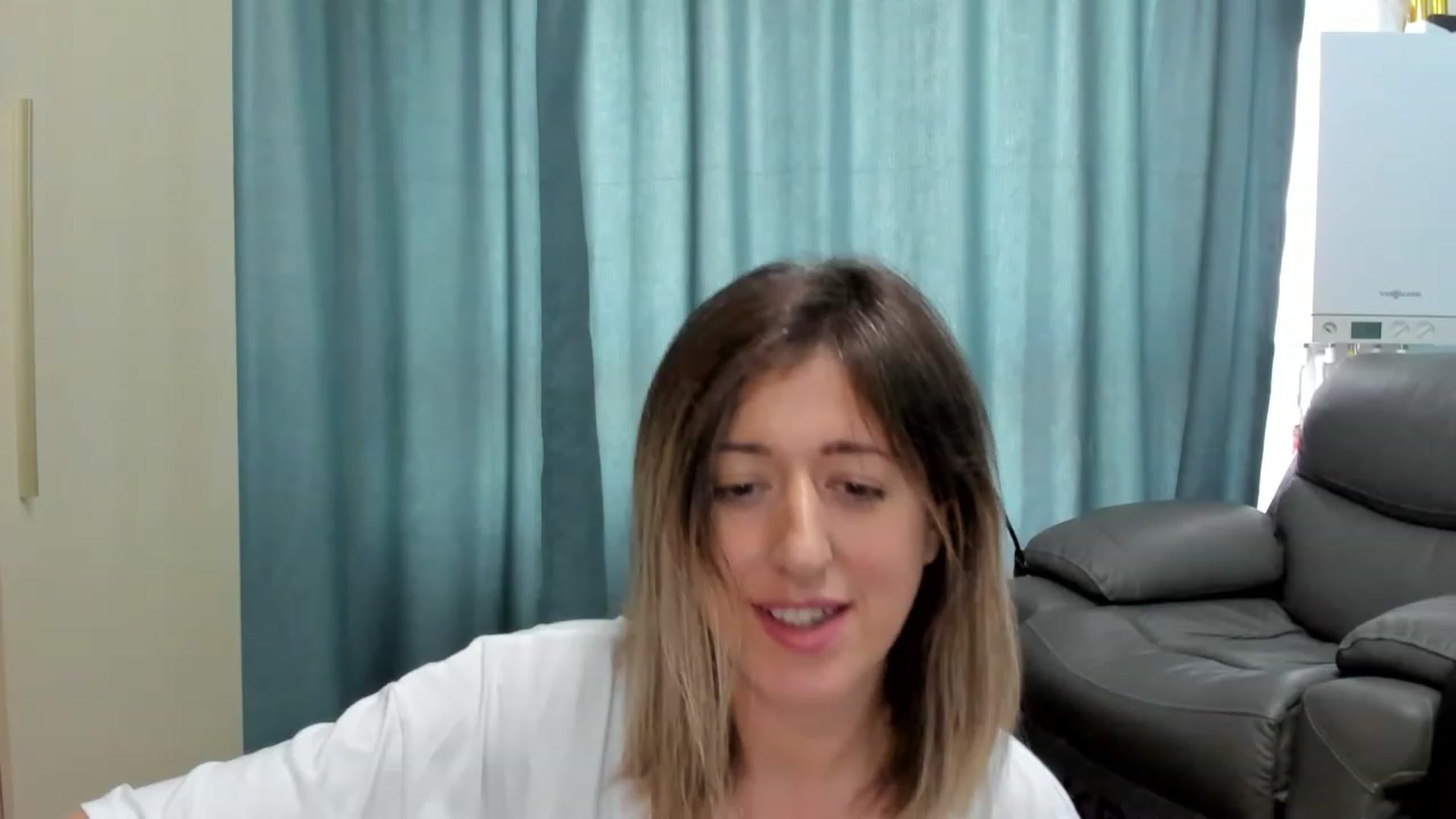 Gallery image thumbnail from SweetDelia_'s myfreecams stream on, 09/25/2023, 10:58 image 10 of 20