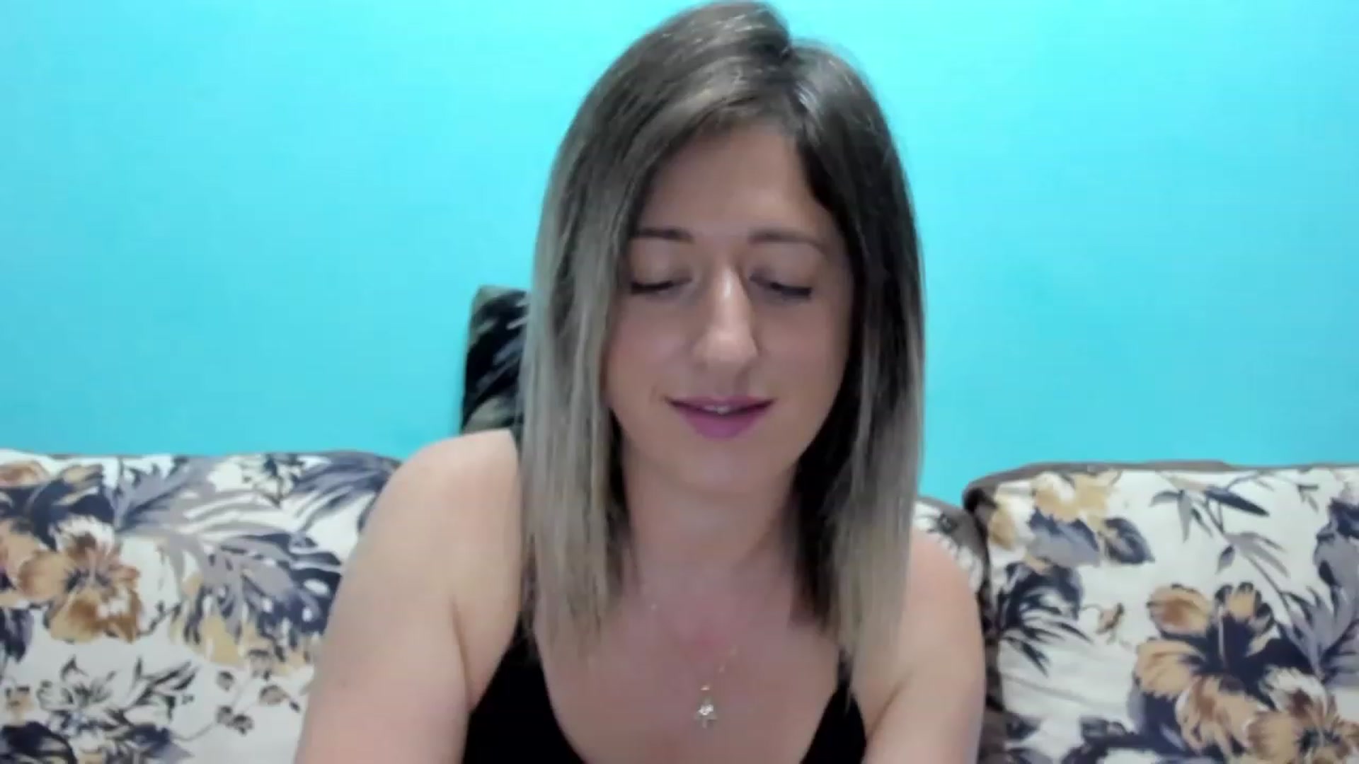 Gallery image thumbnail from SweetDelia_'s myfreecams stream on, 10/02/2023, 11:40 image 12 of 20