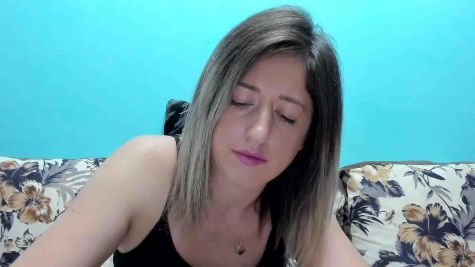 Gallery image thumbnail from SweetDelia_'s myfreecams stream on, 10/02/2023, 11:40 image 20 of 20