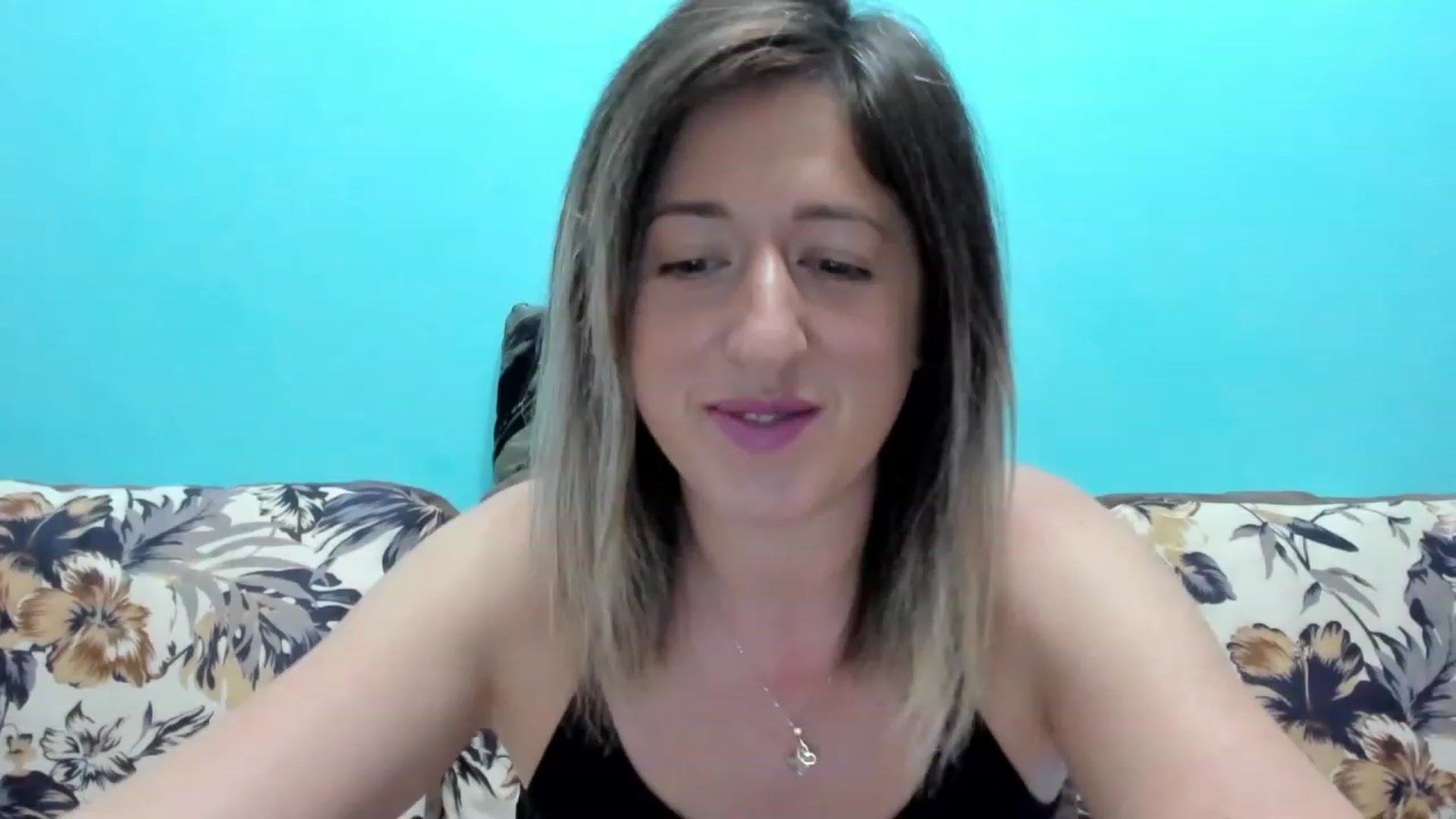 Gallery image thumbnail from SweetDelia_'s myfreecams stream on, 10/02/2023, 11:40 image 10 of 20