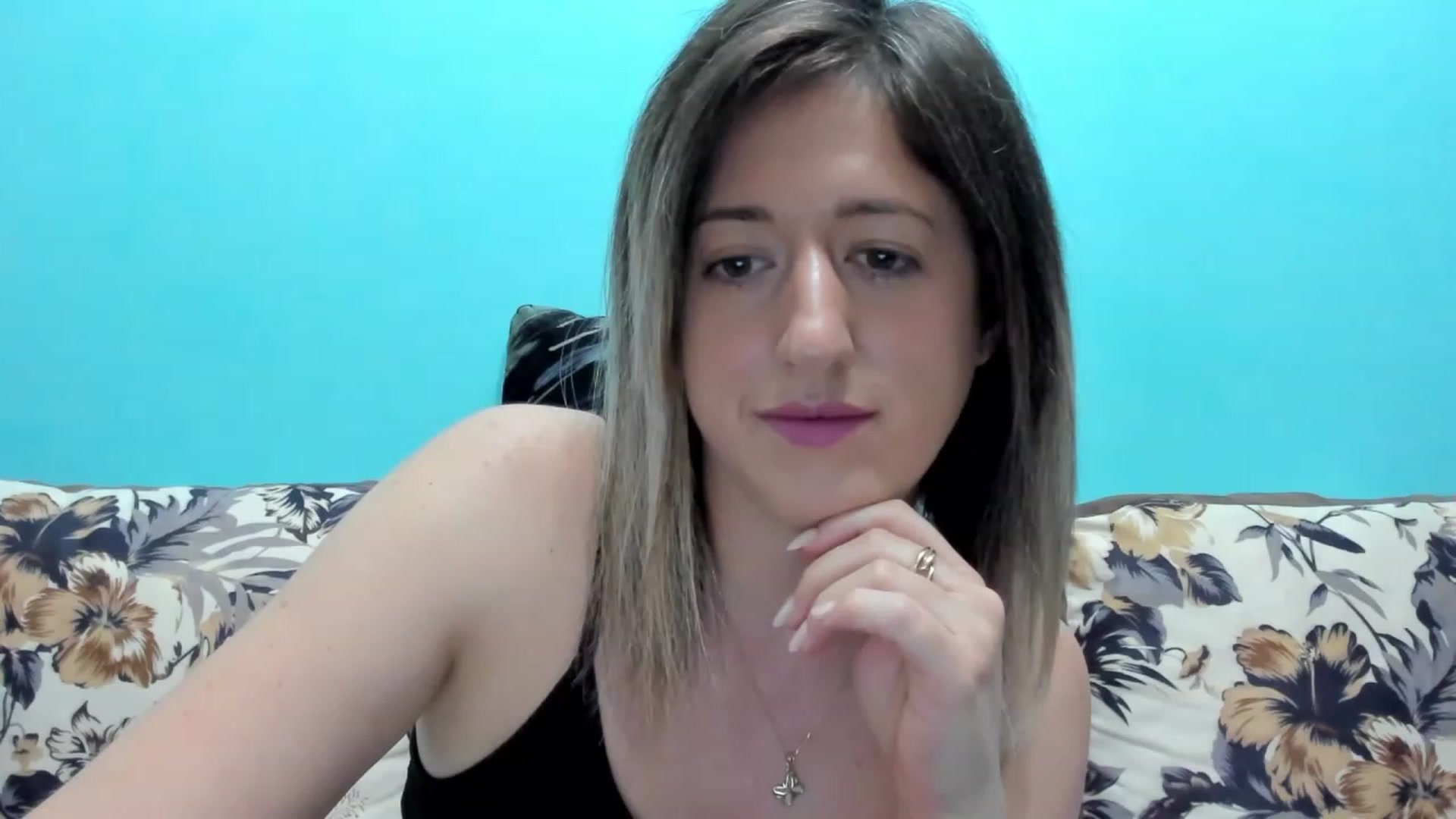 Gallery image thumbnail from SweetDelia_'s myfreecams stream on, 10/02/2023, 11:40 image 16 of 20