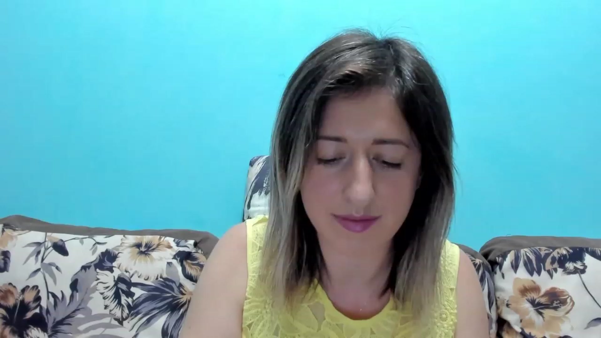 Gallery image thumbnail from SweetDelia_'s myfreecams stream on, 10/04/2023, 09:37 image 5 of 20