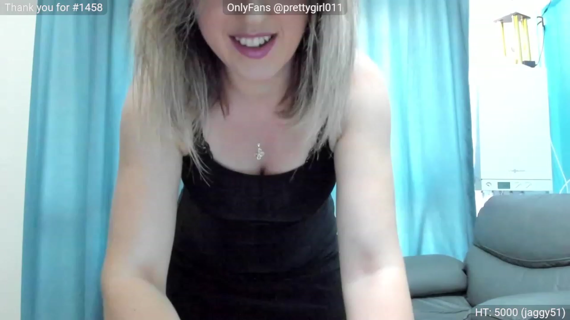 Gallery image thumbnail from SweetDelia_'s myfreecams stream on, 10/16/2023, 12:19 image 1 of 20