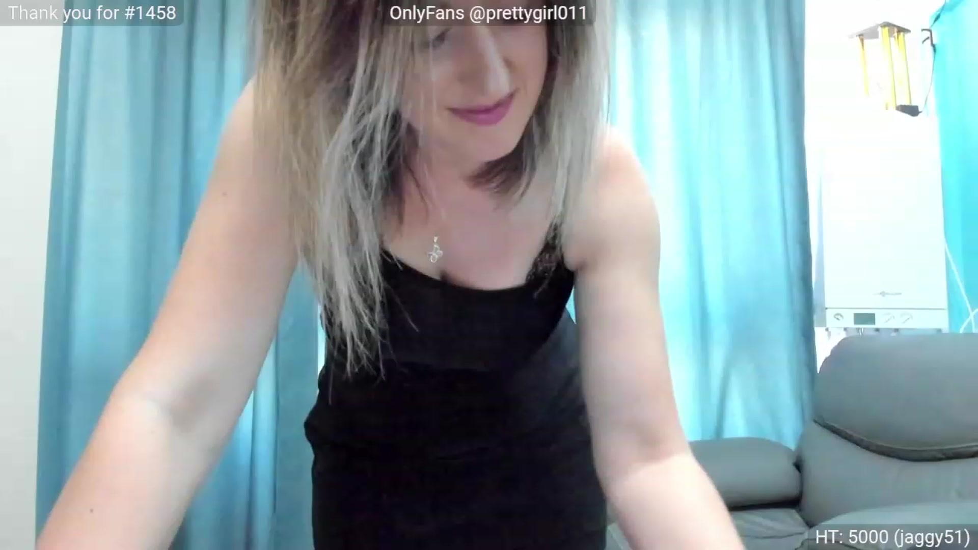 Gallery image thumbnail from SweetDelia_'s myfreecams stream on, 10/16/2023, 12:19 image 5 of 20