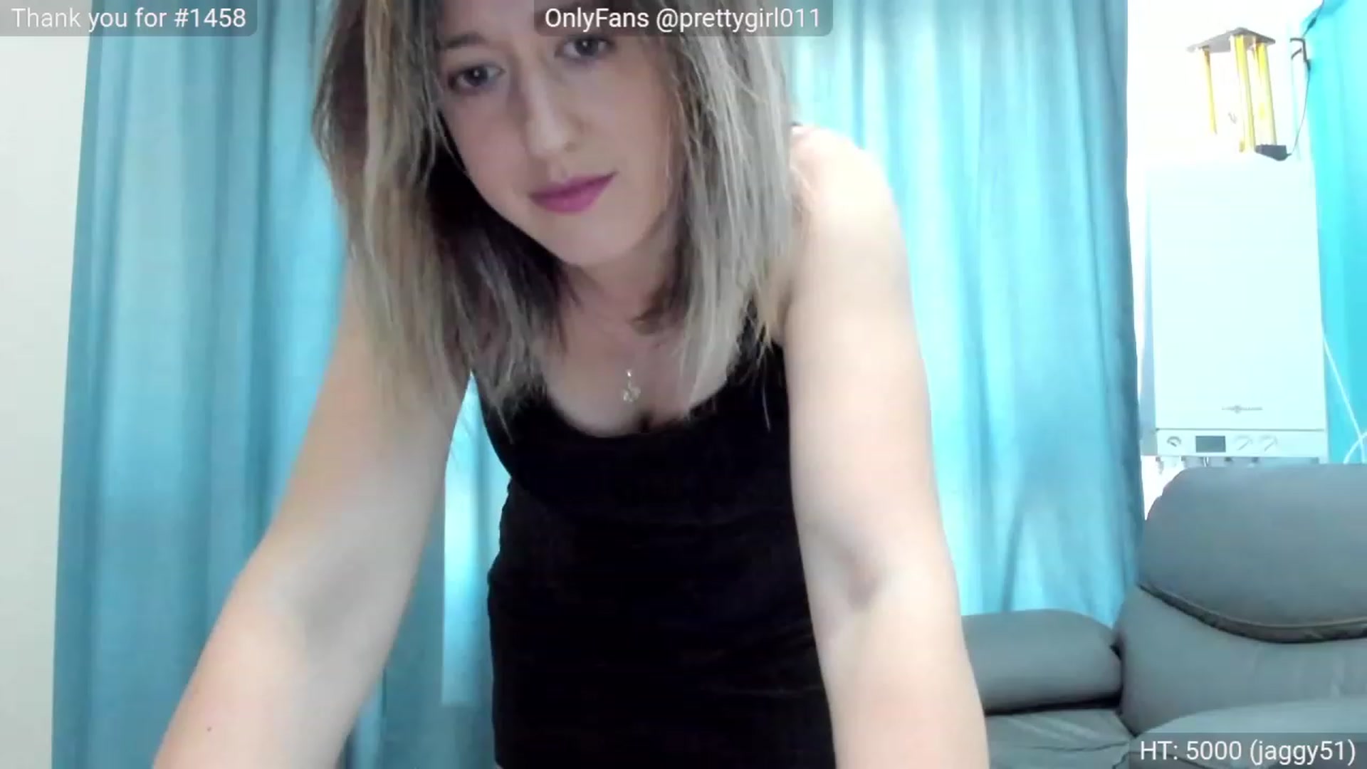 Gallery image thumbnail from SweetDelia_'s myfreecams stream on, 10/16/2023, 12:19 image 13 of 20