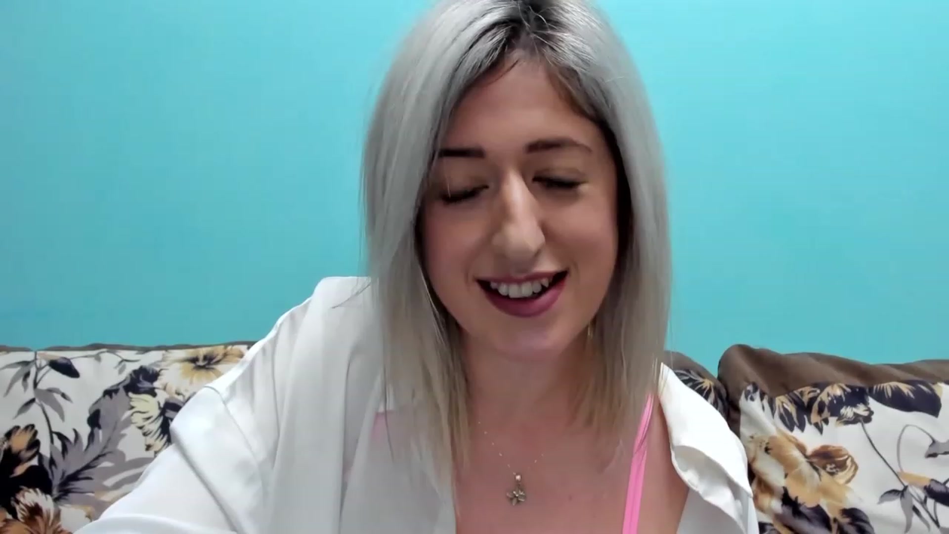 Gallery image thumbnail from SweetDelia_'s myfreecams stream on, 11/17/2023, 13:20 image 17 of 20