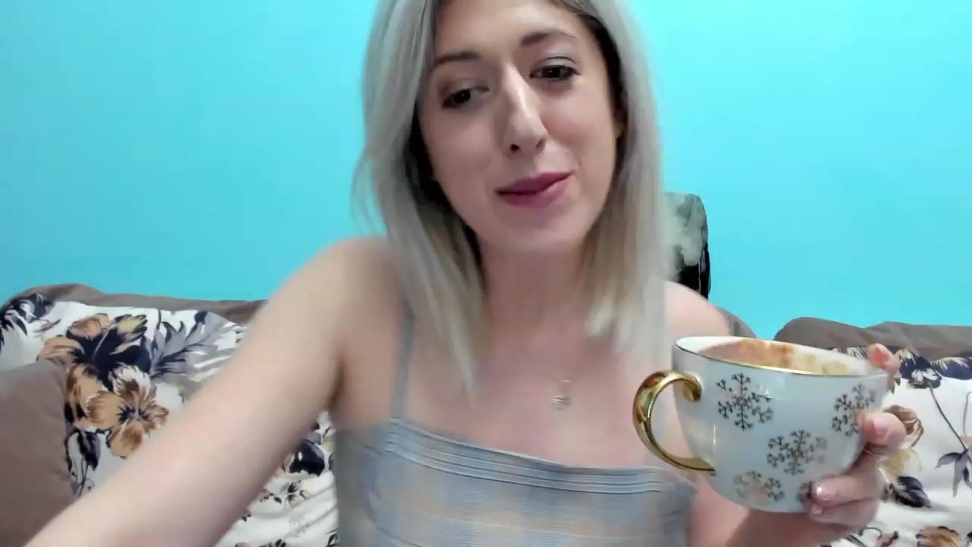 Gallery image thumbnail from SweetDelia_'s myfreecams stream on, 11/23/2023, 13:19 image 10 of 20