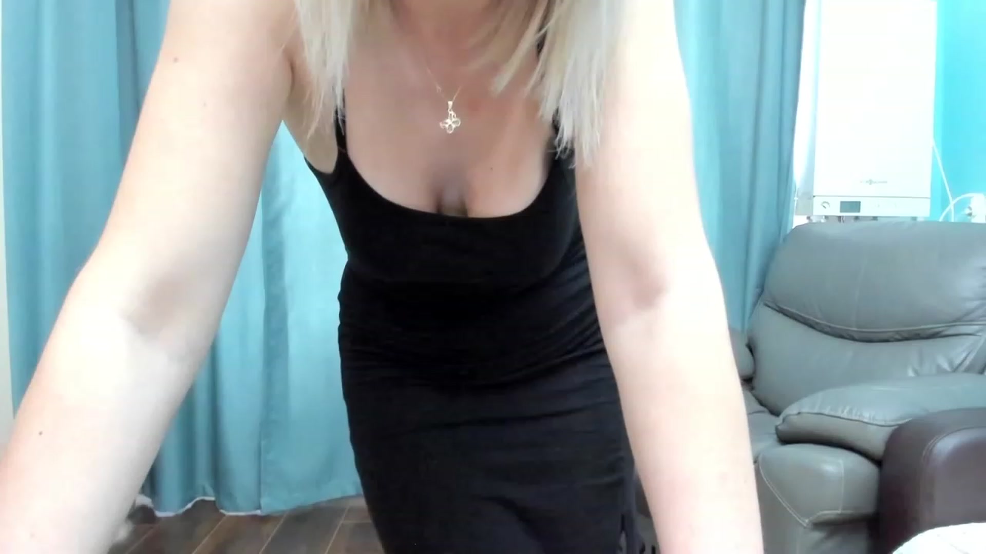 Gallery image thumbnail from SweetDelia_'s myfreecams stream on, 11/24/2023, 13:19 image 3 of 20
