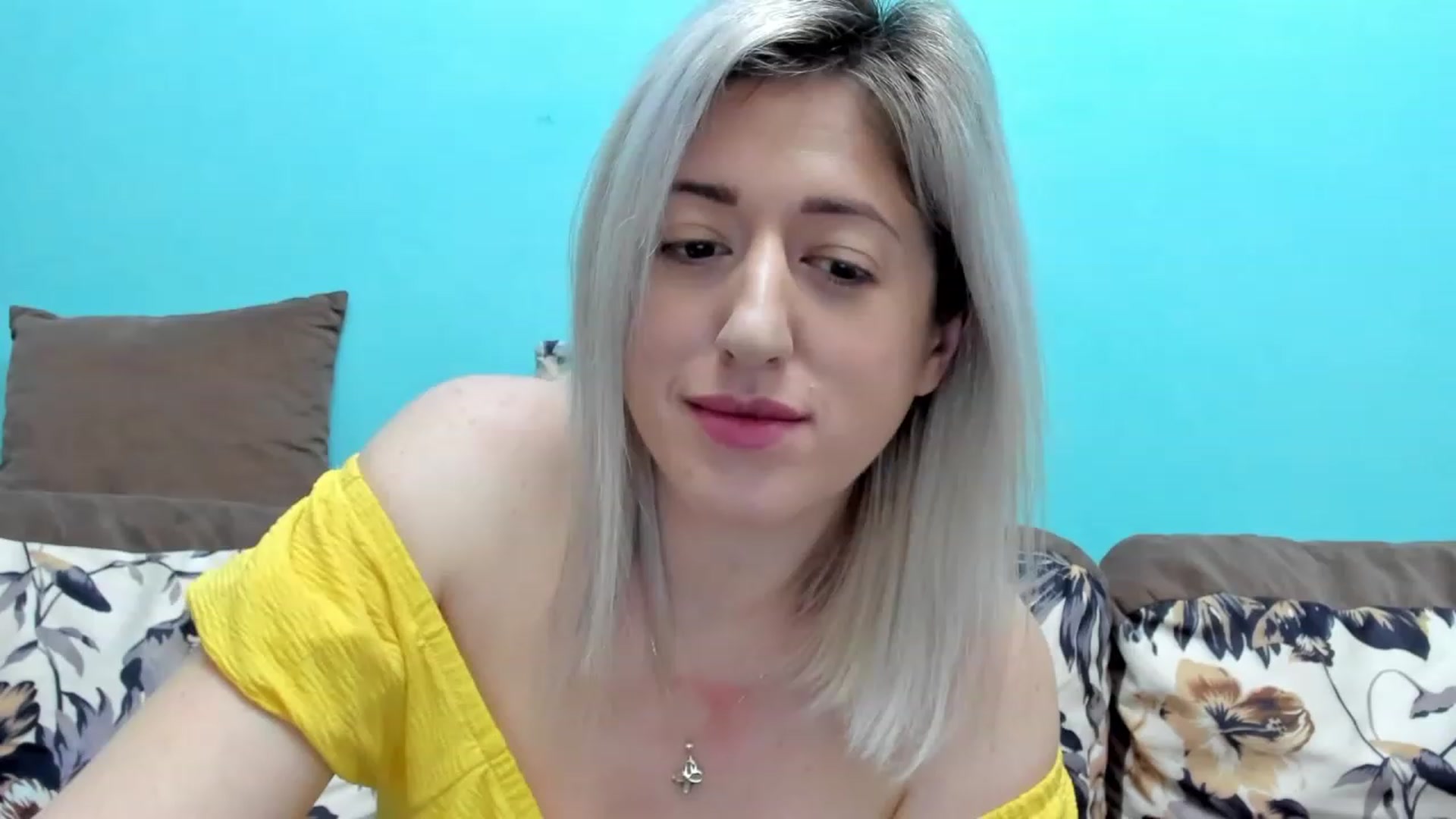 Gallery image thumbnail from SweetDelia_'s myfreecams stream on, 12/13/2023, 12:17 image 4 of 20